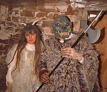 willardandlizardbob.jpg (23234 bytes)
